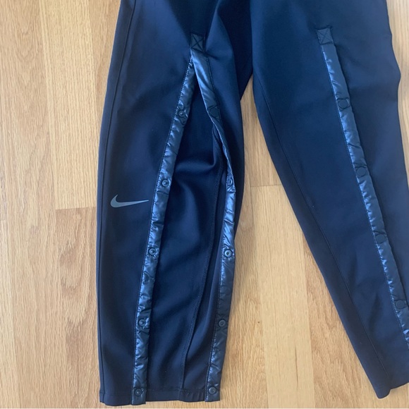 Nike Pants Women’s Sportswear City Ready Snap Leg Size XS Black CJ4022-010 - Picture 11 of 12